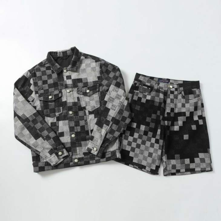 Picture of LV Sweater Suits _SKULVM-2XLS-XLaztx103621036340777